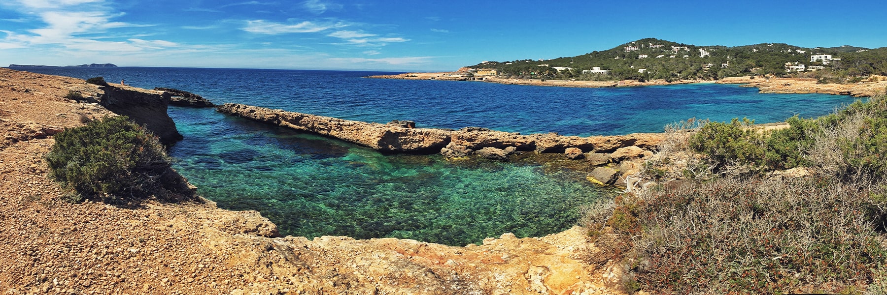 Photo of bright blue beach appears Mediterranean taken by student abroad Claudia Gonzalez.