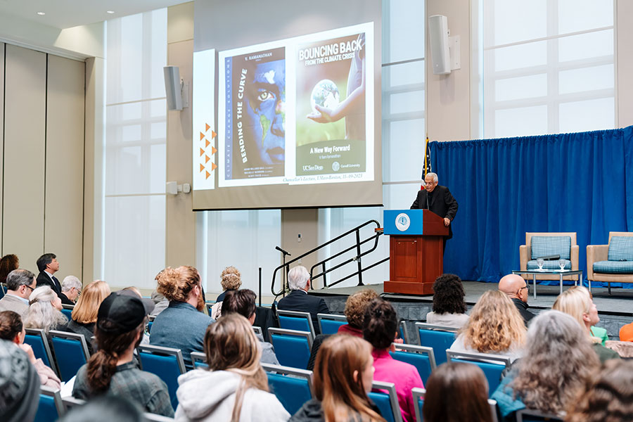 Dr. Ramanathan speaks at Chancellor's Lecture Series